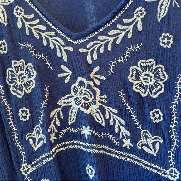 Navy Beach Cover Up Dress with white embroidery size M EUC - Picture 2 of 3